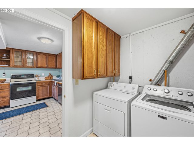 1263 Se 71ST Ave, Portland, OR 97215