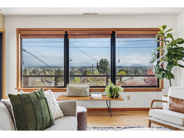 1263 Se 71ST Ave, Portland, OR 97215