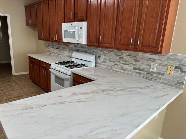 3911 Lady Atwell Court, Missouri City, TX 77459