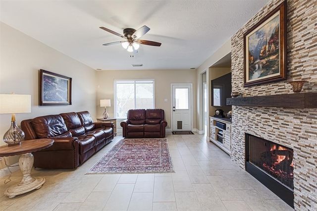 3034 Glenthorpe Lane, Katy, TX 77494