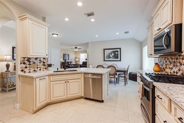 3034 Glenthorpe Lane, Katy, TX 77494
