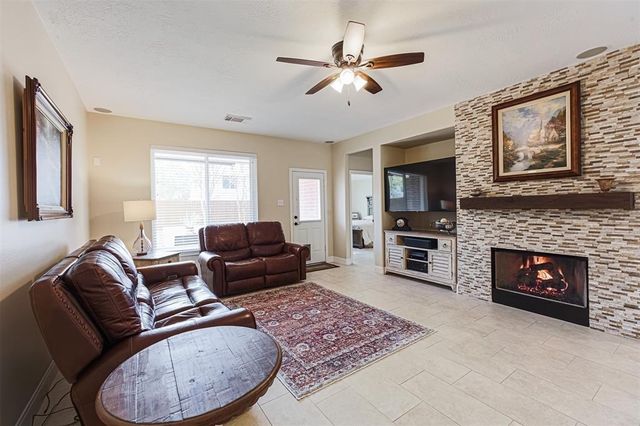 3034 Glenthorpe Lane, Katy, TX 77494