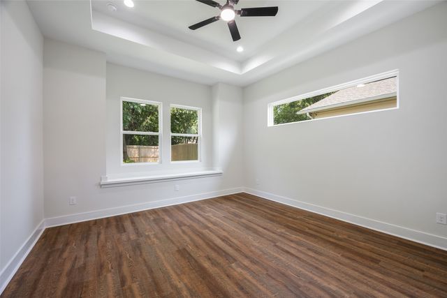 3711 Metropolitan Avenue, Dallas, TX 75210
