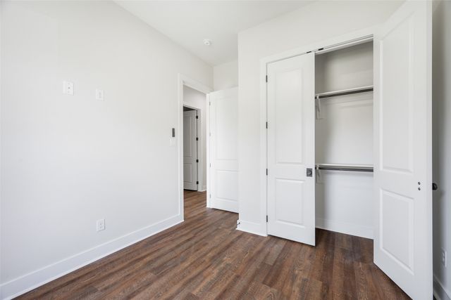3711 Metropolitan Avenue, Dallas, TX 75210