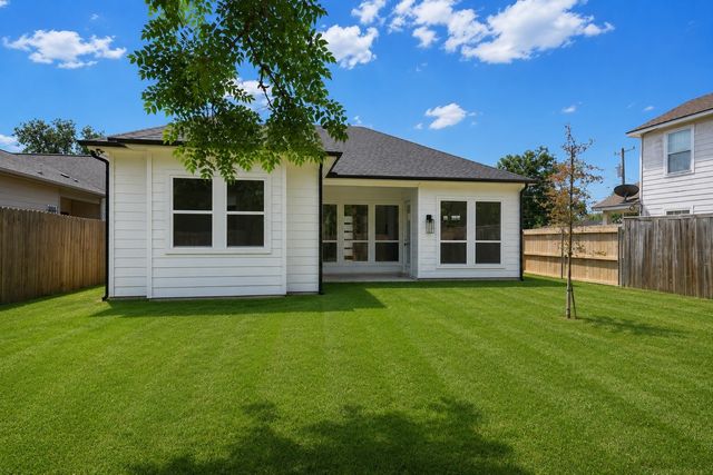3711 Metropolitan Avenue, Dallas, TX 75210