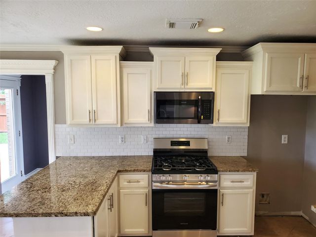 3751 Pine Cone Trail, Pasadena, TX 77505