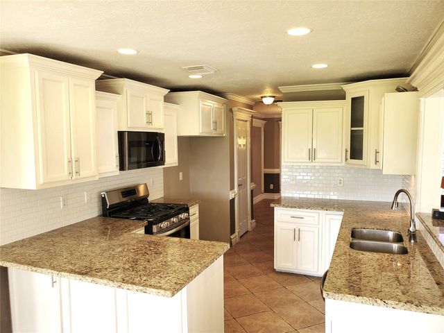3751 Pine Cone Trail, Pasadena, TX 77505