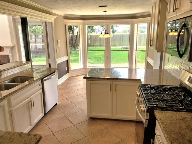 3751 Pine Cone Trail, Pasadena, TX 77505