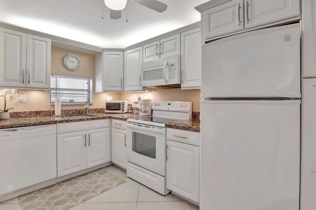 8930 S Hollybrook Boulevard 201, Pembroke Pines, FL 33025