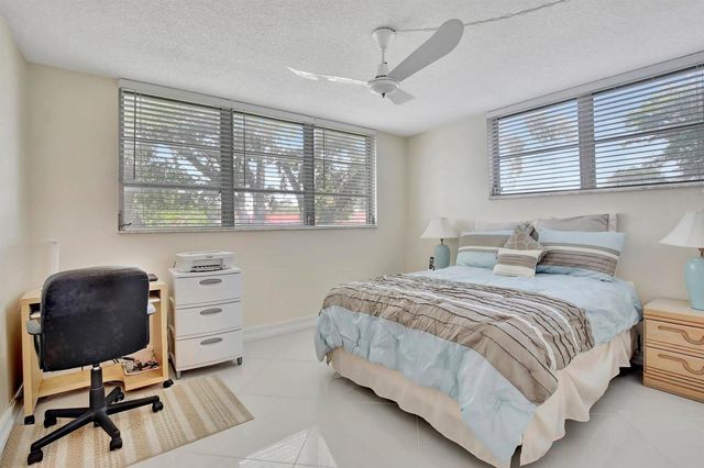 8930 S Hollybrook Boulevard 201, Pembroke Pines, FL 33025