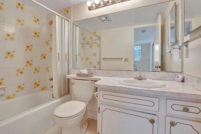8930 S Hollybrook Boulevard 201, Pembroke Pines, FL 33025