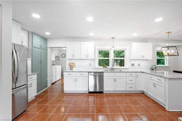 344 Sunset Road, Clemmons, NC 27012