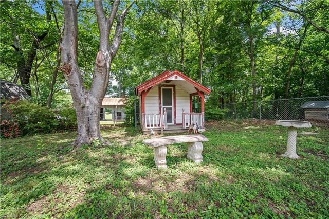 344 Sunset Road, Clemmons, NC 27012