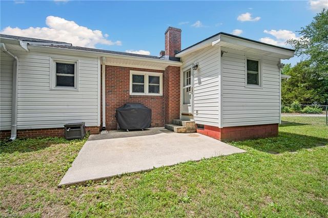 344 Sunset Road, Clemmons, NC 27012
