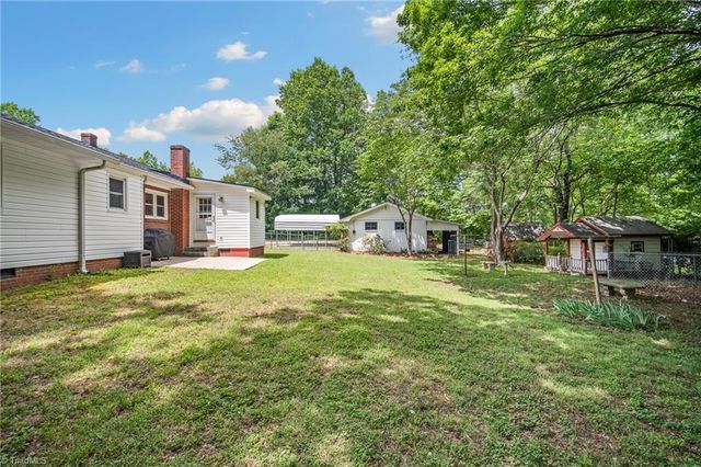 344 Sunset Road, Clemmons, NC 27012