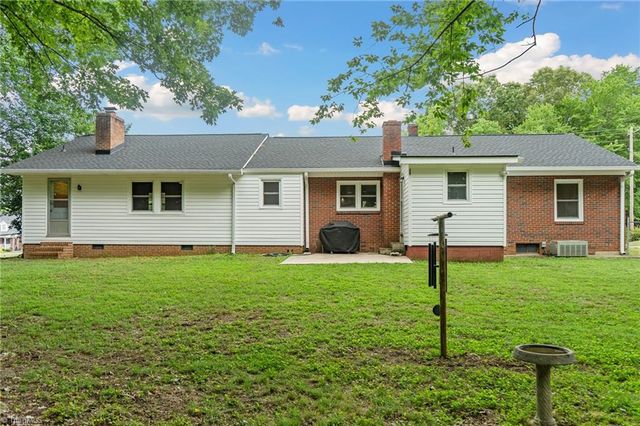 344 Sunset Road, Clemmons, NC 27012