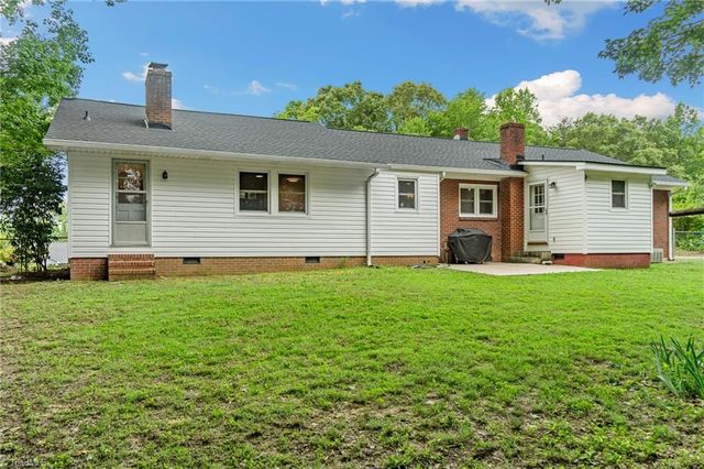 344 Sunset Road, Clemmons, NC 27012