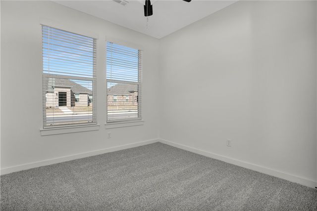 4805 W Sturgeon Street, Fayetteville, AR 72704