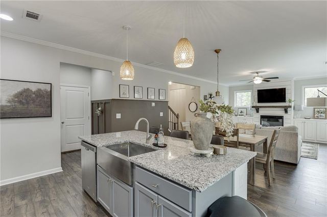 5474 Railway Lane, Flowery Branch, GA 30542