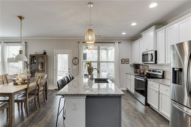 5474 Railway Lane, Flowery Branch, GA 30542