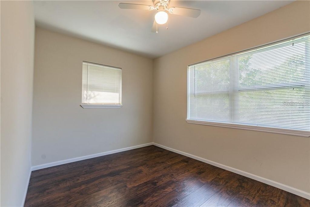 Image 16 of property listing at 5418 11TH AVENUE S, Gulfport, FL 33707