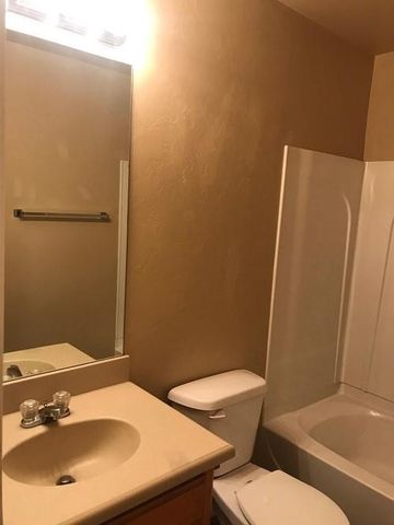 9500 SW 25th Street, Oklahoma City, OK 73128