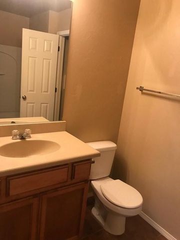 9500 SW 25th Street, Oklahoma City, OK 73128