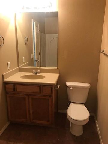 9500 SW 25th Street, Oklahoma City, OK 73128