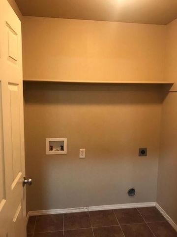 9500 SW 25th Street, Oklahoma City, OK 73128