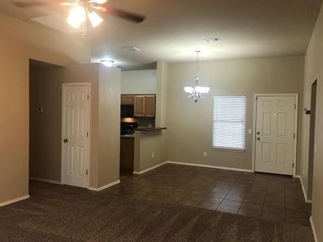 9500 SW 25th Street, Oklahoma City, OK 73128