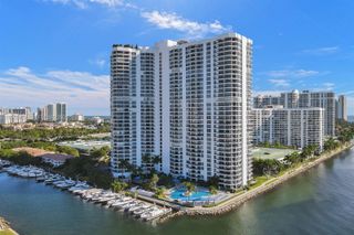 3530 Mystic Pointe Dr 2602 + Parking, Aventura, FL 33180