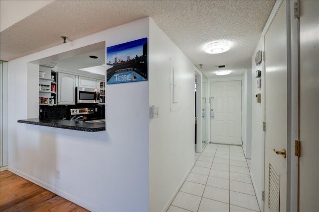 7030 Half Moon Circle 515, Hypoluxo, FL 33462