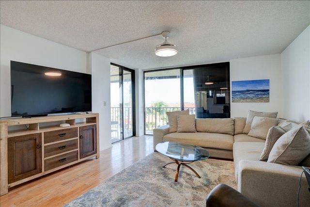 7030 Half Moon Circle 515, Hypoluxo, FL 33462