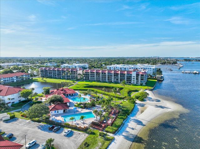 7030 Half Moon Circle 515, Hypoluxo, FL 33462
