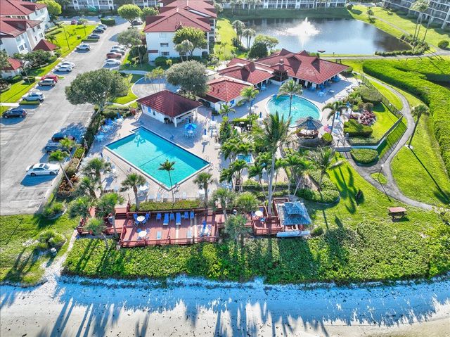 7030 Half Moon Circle 515, Hypoluxo, FL 33462