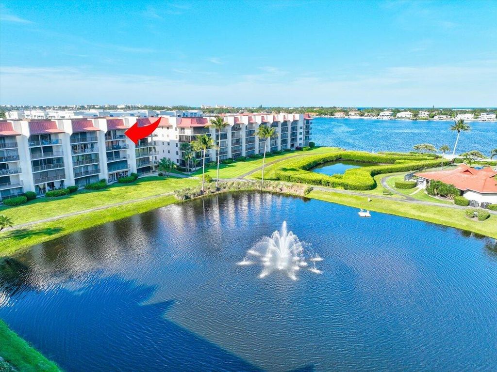 7030 Half Moon Circle 515, Hypoluxo, FL 33462