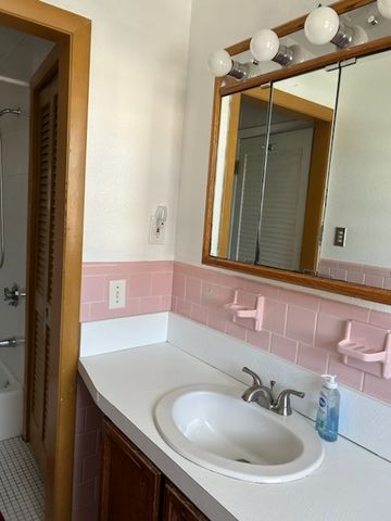 10 Holland Street 2, Cranston, RI 02920