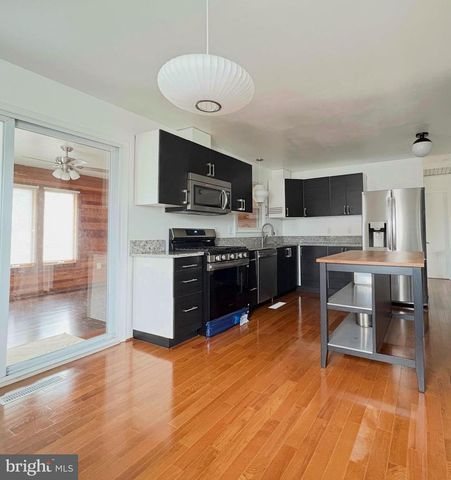 8900 WILSON AVE, Manassas, VA 20110