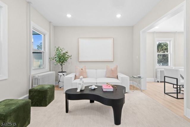 56 Harvey St, Closter Boro, NJ 07624