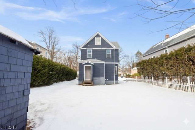 56 Harvey St, Closter Boro, NJ 07624