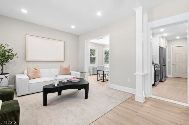 56 Harvey St, Closter Boro, NJ 07624