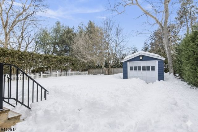 56 Harvey St, Closter Boro, NJ 07624