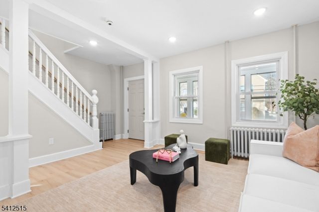 56 Harvey St, Closter Boro, NJ 07624