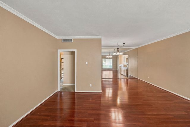 4320 Bellaire Drive S 225W, Fort Worth, TX 76109