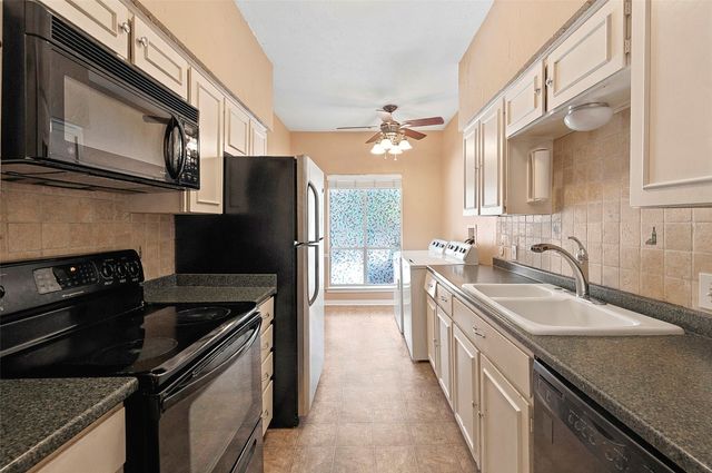 4320 Bellaire Drive S 225W, Fort Worth, TX 76109