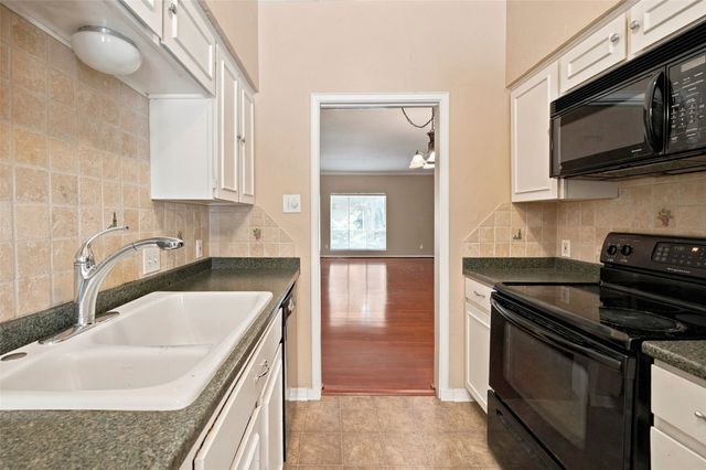 4320 Bellaire Drive S 225W, Fort Worth, TX 76109