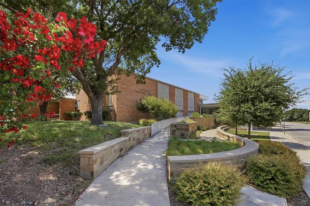 4320 Bellaire Drive S 225W, Fort Worth, TX 76109
