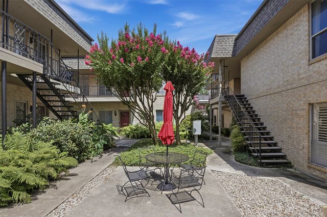 4320 Bellaire Drive S 225W, Fort Worth, TX 76109