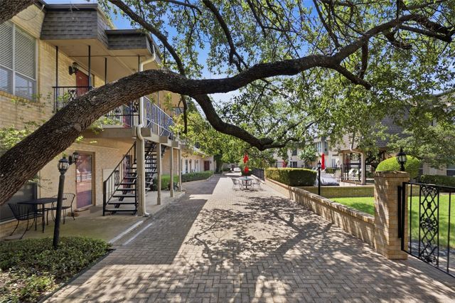 4320 Bellaire Drive S 225W, Fort Worth, TX 76109