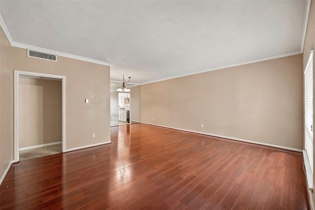 4320 Bellaire Drive S 225W, Fort Worth, TX 76109